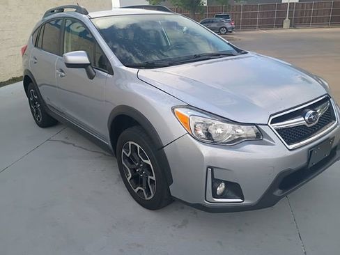 Used 2016 Subaru Crosstrek 2.0i Premium AWD/4WD image 12