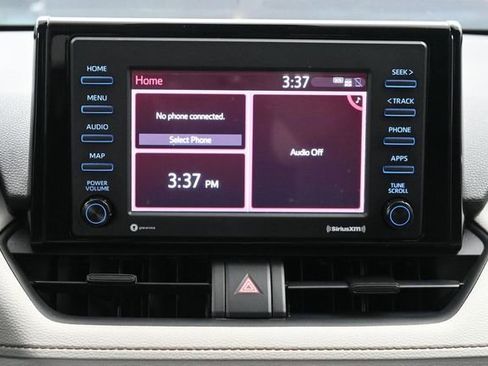 Used 2020 Toyota RAV4 XLE FWD image 20
