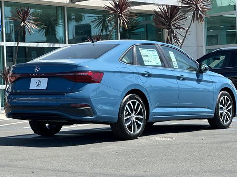 New 2026 Volkswagen Jetta SE FWD image 5