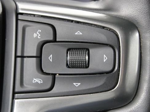 Used 2023 Chevrolet Suburban Premier image 44