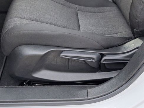 Certified 2025 Honda Accord LX image 11