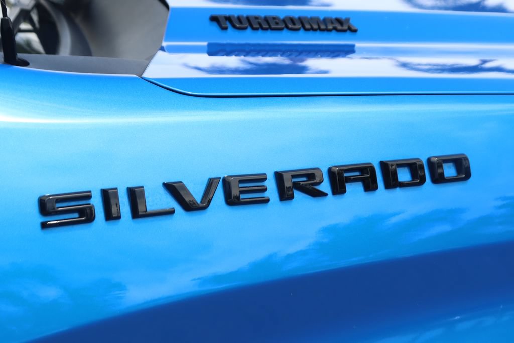 Used 2025 Chevrolet Silverado 1500 Custom w/ Turbomax Blackout Package AWD/4WD image 45