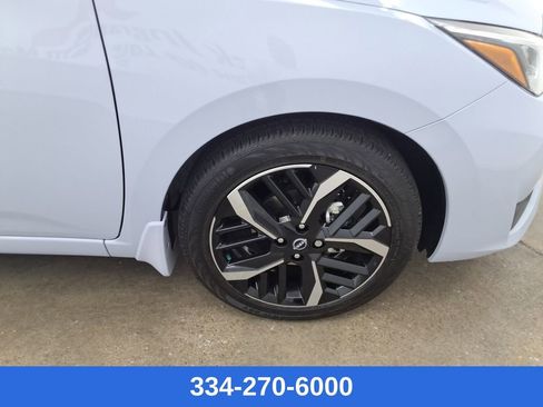 New 2025 Nissan Versa SR w/ Trunk Package image 22