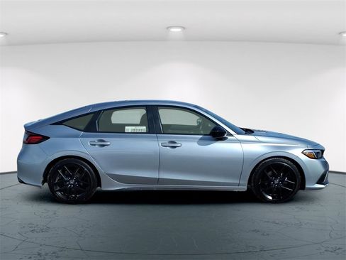 Used 2022 Honda Civic Sport image 8