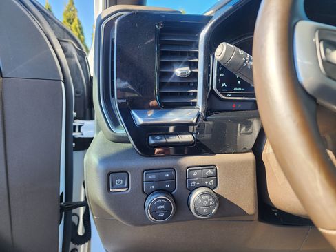 Used 2024 Chevrolet Silverado 1500 LTZ w/ Technology Package image 27