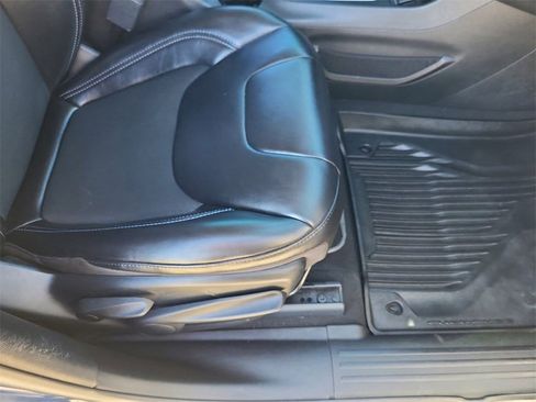 Used 2020 Jeep Cherokee Latitude w/ Quick Order Package 26F North image 16