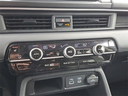 New 2025 Honda Pilot EX-L image 17