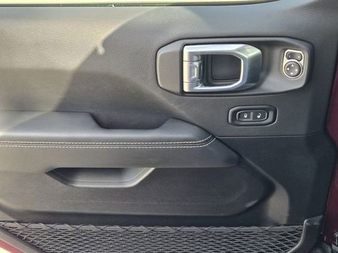 Certified 2022 Jeep Wrangler Unlimited Sahara image 26