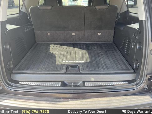 Used 2017 Cadillac Escalade ESV Luxury AWD/4WD image 11