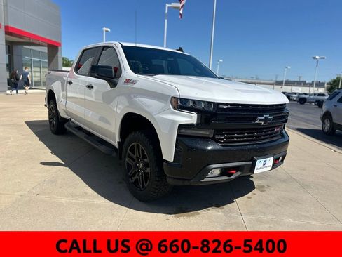 Used 2021 Chevrolet Silverado 1500 LT Trail Boss w/ Bed Protection Package AWD/4WD image 3