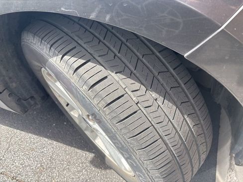 Used 2016 Ford Edge SE image 3