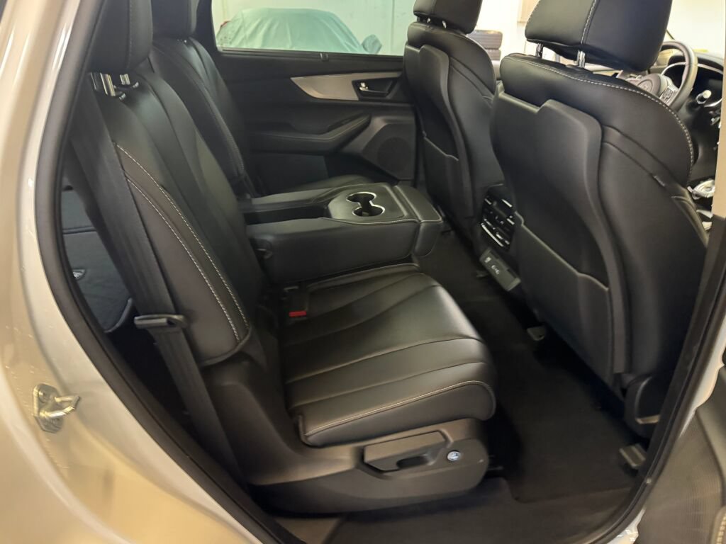 Certified 2024 Acura MDX w/ Technology Package AWD/4WD image 31