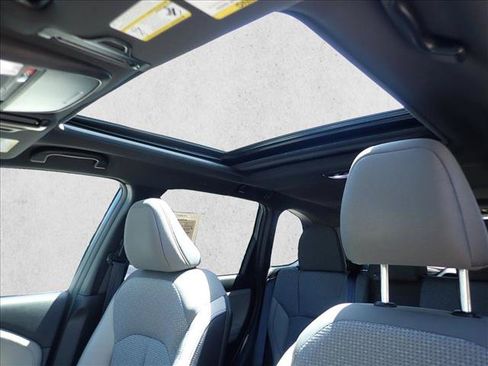 Used 2025 Subaru Forester Premium AWD/4WD image 14