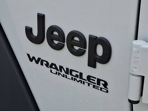 Used 2022 Jeep Wrangler Unlimited Sport AWD/4WD image 29