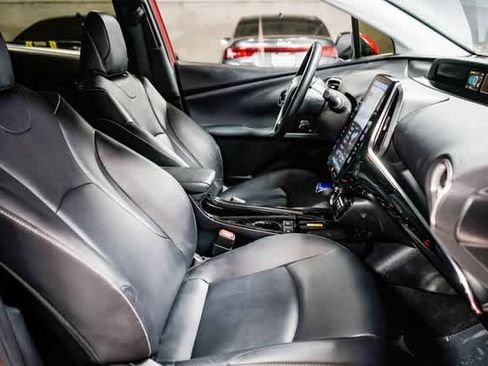 Certified 2021 Toyota Prius Prime Limited image 17