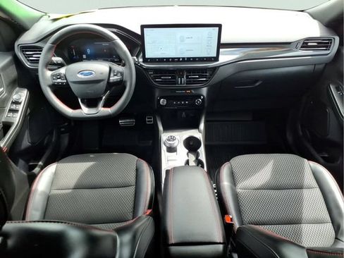 Certified 2024 Ford Escape ST-Line w/ Tech Pack #1 AWD/4WD image 10