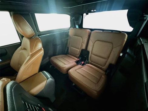 Used 2024 Ford Bronco Heritage Edition AWD/4WD image 23
