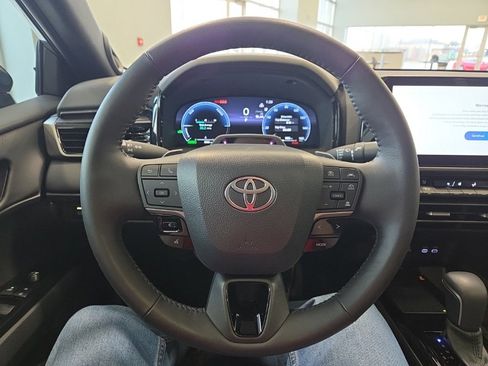 Used 2025 Toyota Camry XSE image 22