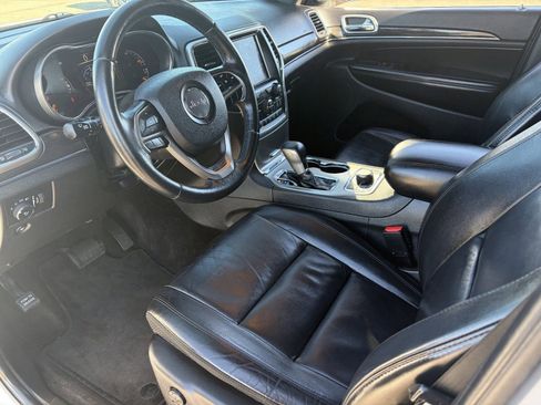 Used 2018 Jeep Grand Cherokee Limited image 19