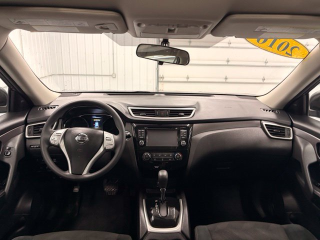 Used 2016 Nissan Rogue SV AWD/4WD image 13