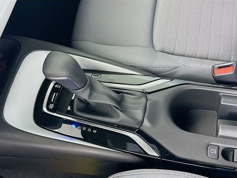 Used 2025 Toyota Corolla SE image 16