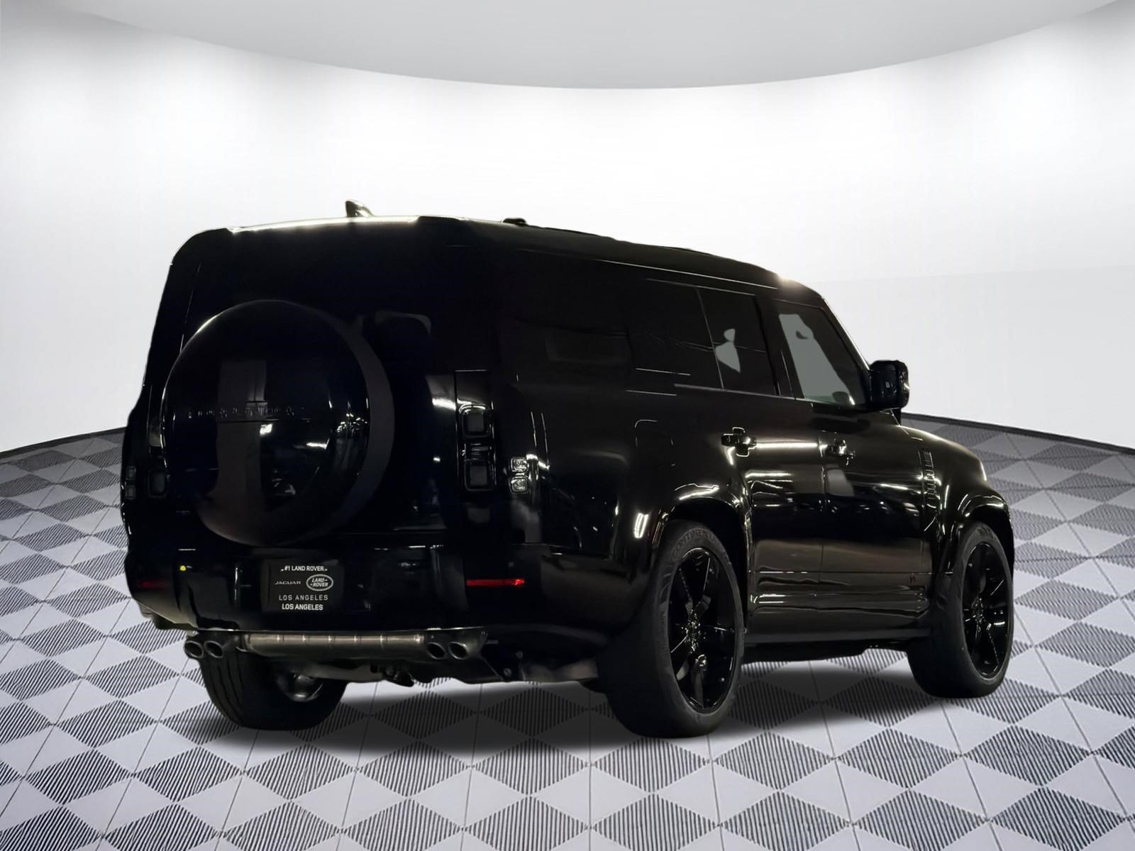 New 2026 Land Rover Defender 130 V8 AWD/4WD image 9