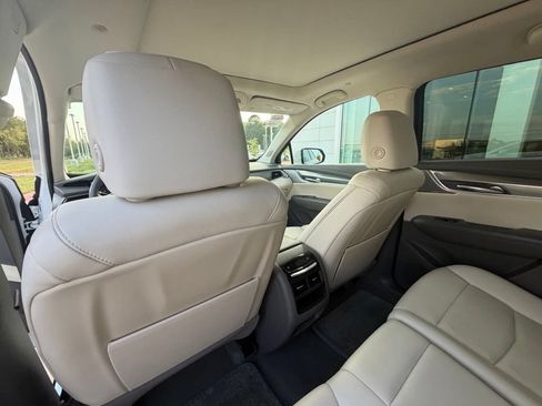 Used 2023 Cadillac XT5 Premium Luxury w/ Technology Package FWD image 18