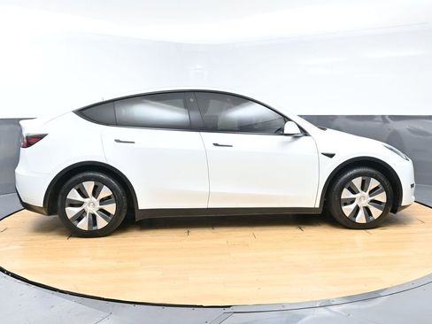 Used 2021 Tesla Model Y Long Range AWD/4WD image 7