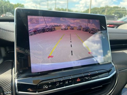 New 2025 Jeep Compass Limited w/ Sun & Sound Group image 27