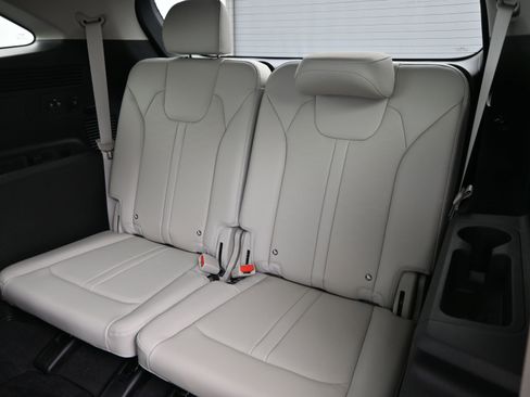 Used 2025 Kia Sorento SX image 23