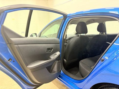 Used 2025 Nissan Sentra SV FWD image 30