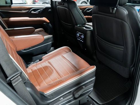 Used 2024 GMC Yukon Denali Ultimate image 28