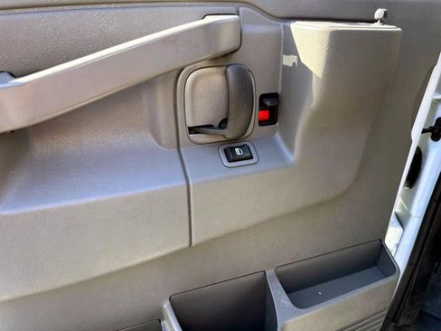 Used 2023 GMC Savana 2500 image 15