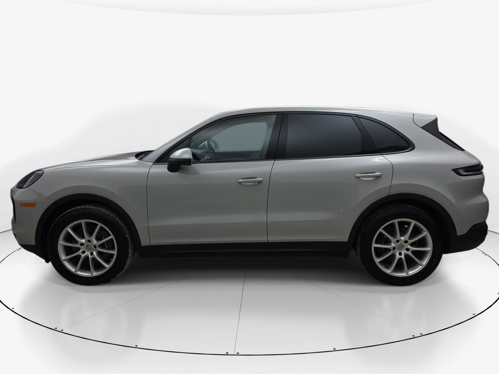 Used 2024 Porsche Cayenne AWD/4WD image 7