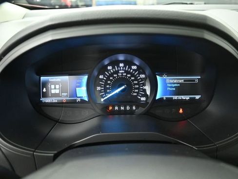 Certified 2022 Ford Edge Titanium w/ Class II Trailer Tow Package image 15