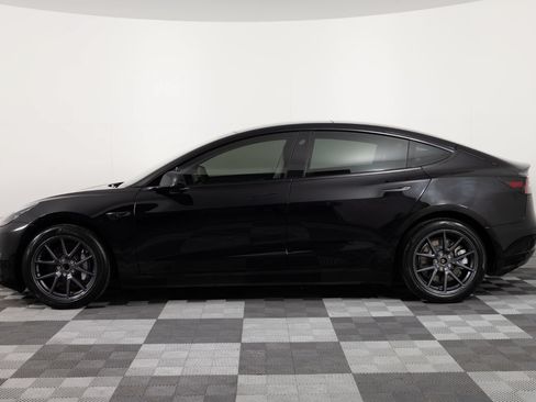Used 2023 Tesla Model 3 Standard Range RWD image 3