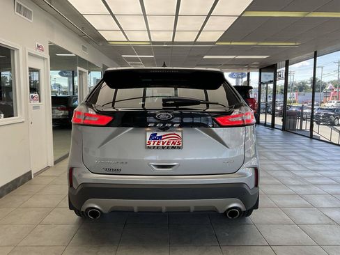 Used 2021 Ford Edge Titanium AWD/4WD image 6