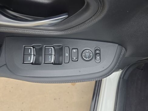 Certified 2023 Honda HR-V EX-L image 12