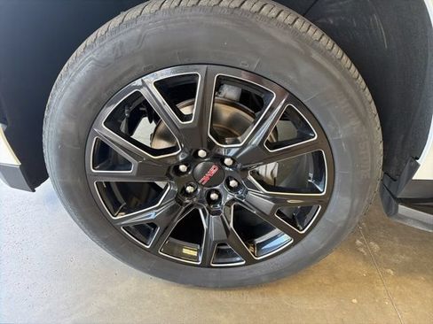 Used 2023 GMC Yukon XL Denali w/ Max Trailering Package AWD/4WD image 8