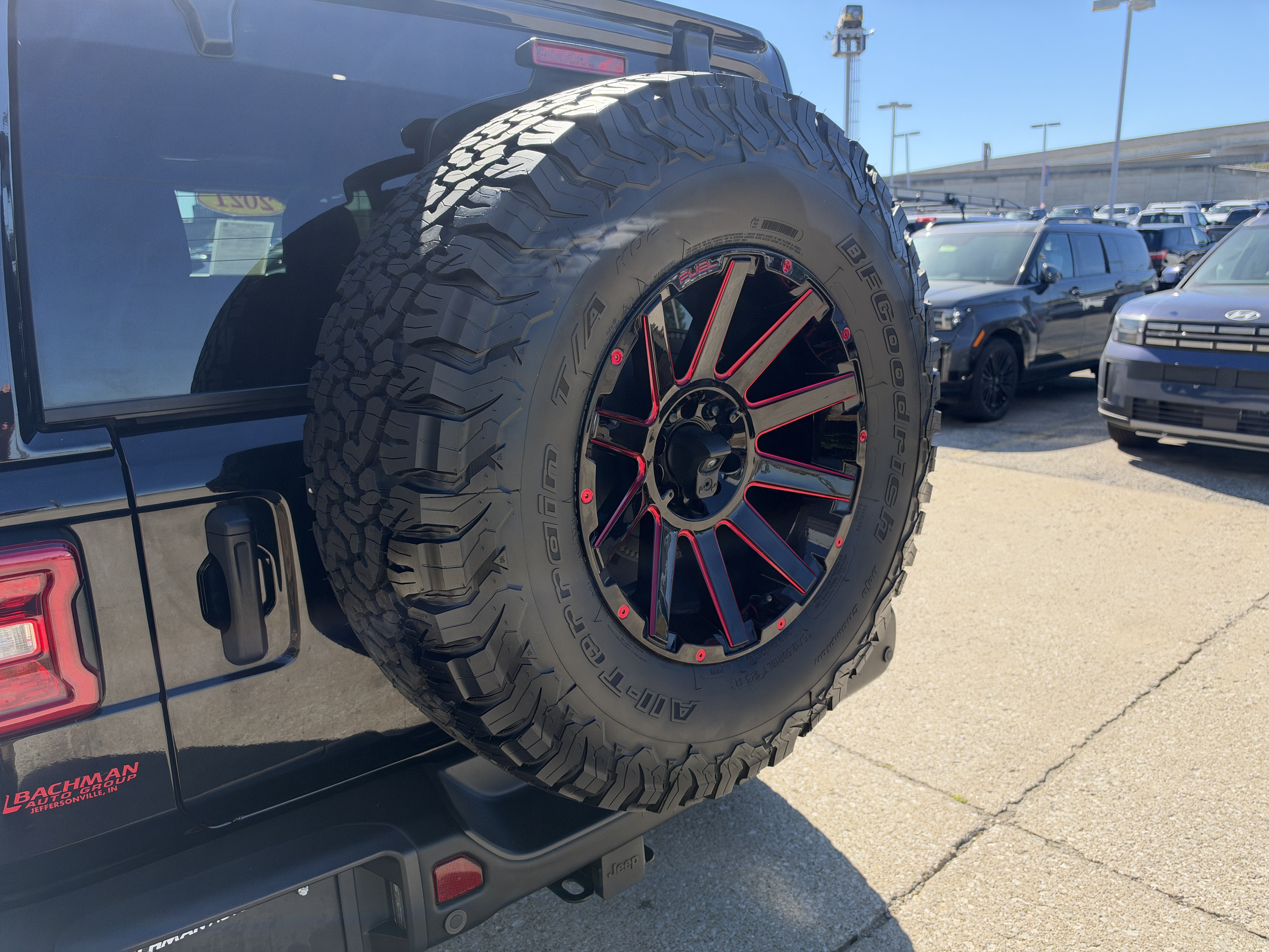 Used 2021 Jeep Wrangler Unlimited Rubicon AWD/4WD image 8