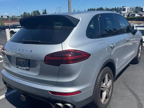 Used 2017 Porsche Cayenne S AWD/4WD image 4