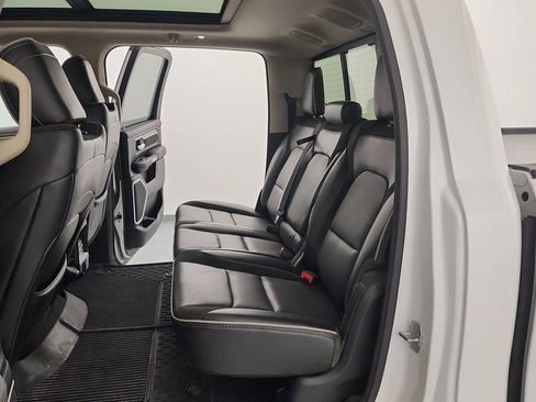 Used 2020 RAM 1500 Laramie AWD/4WD image 31