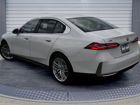 Used 2024 BMW 530i xDrive w/ Convenience Package image 6