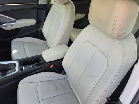 Used 2024 Audi Q3 2.0T Premium image 12