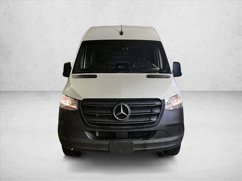 Used 2025 Mercedes-Benz Sprinter 2500 image 2