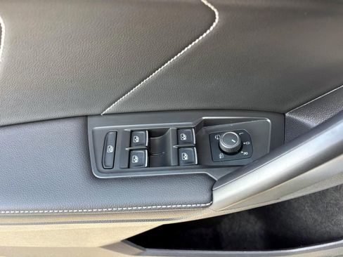 Used 2024 Volkswagen Tiguan SEL R-Line image 13