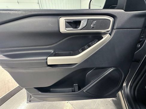 Used 2021 Ford Explorer XLT w/ Equipment Group 202A AWD/4WD image 24