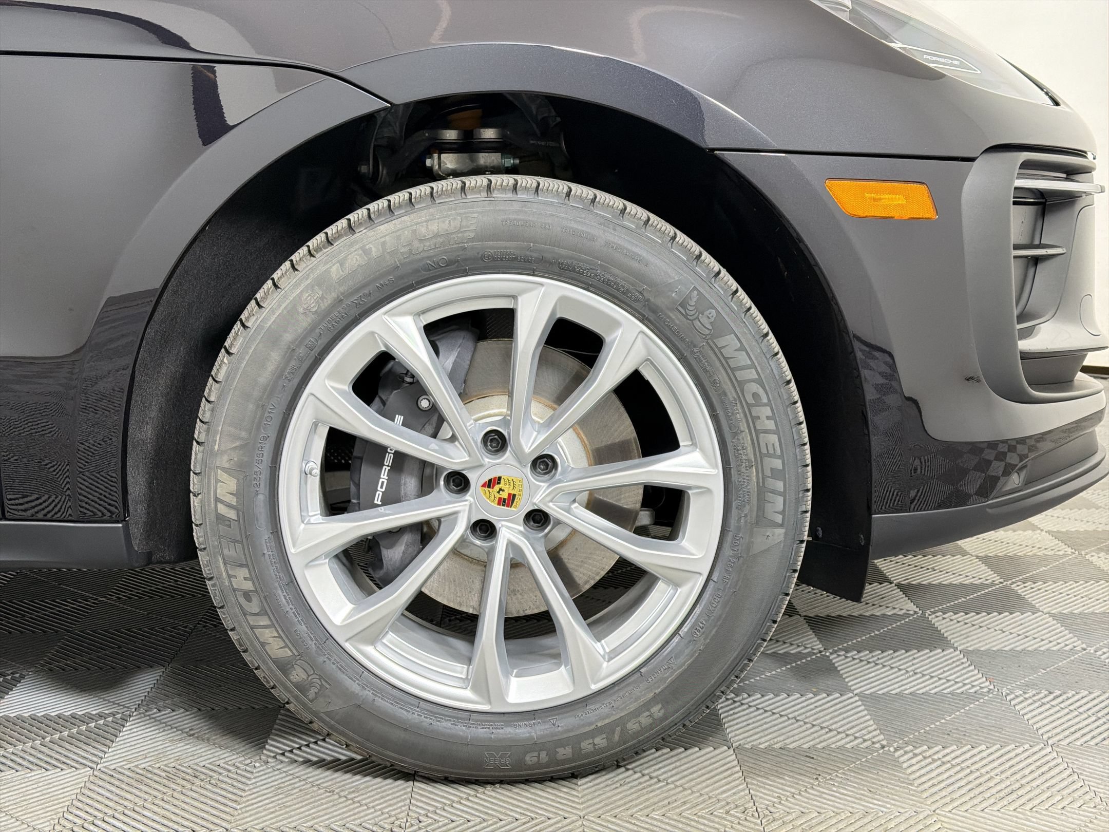 Used 2026 Porsche Macan AWD/4WD image 14