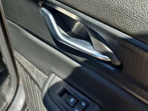 Used 2025 Jeep Grand Cherokee Altitude image 20