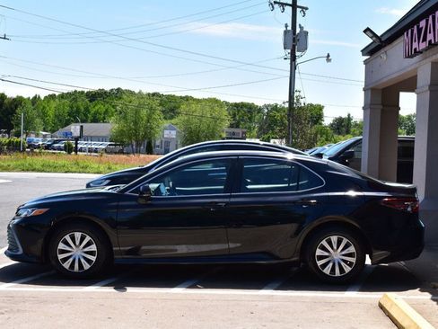 Used 2023 Toyota Camry LE FWD image 4